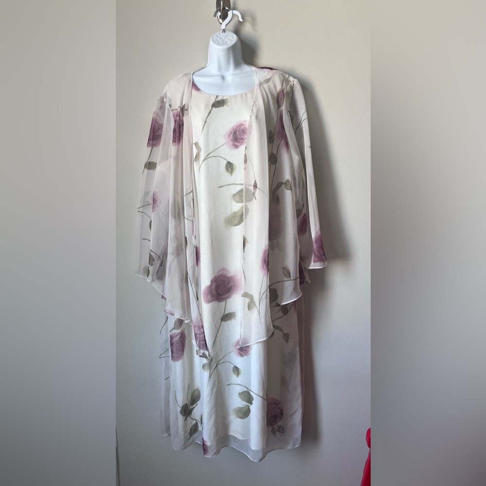 Cream Floral Long Sleeve Overlay Dress with Mauve Roses